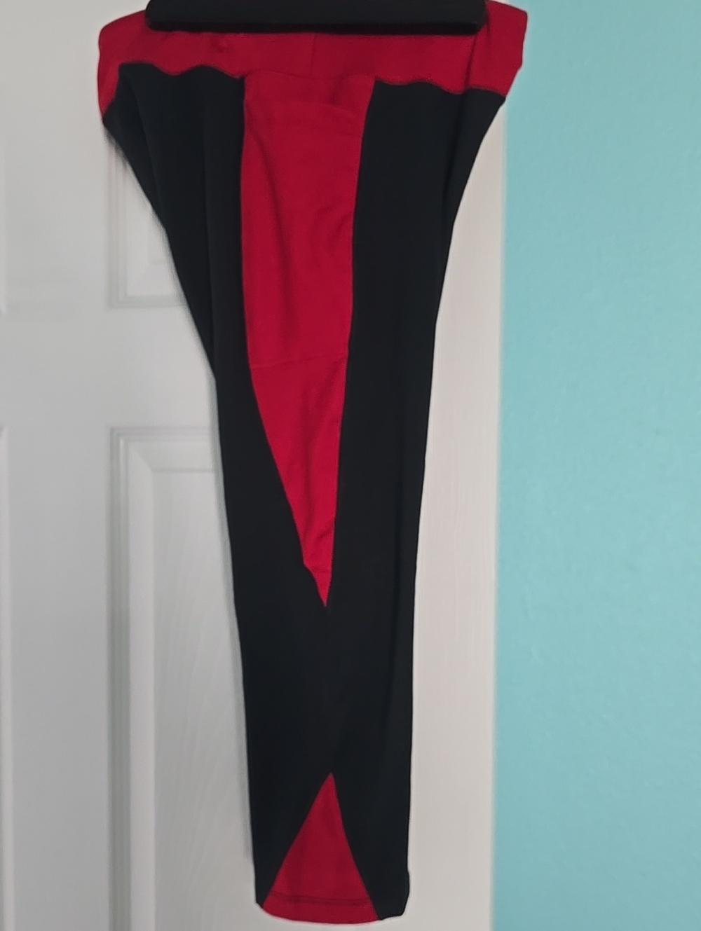 bcg Black and Red Colorblock Leggings
